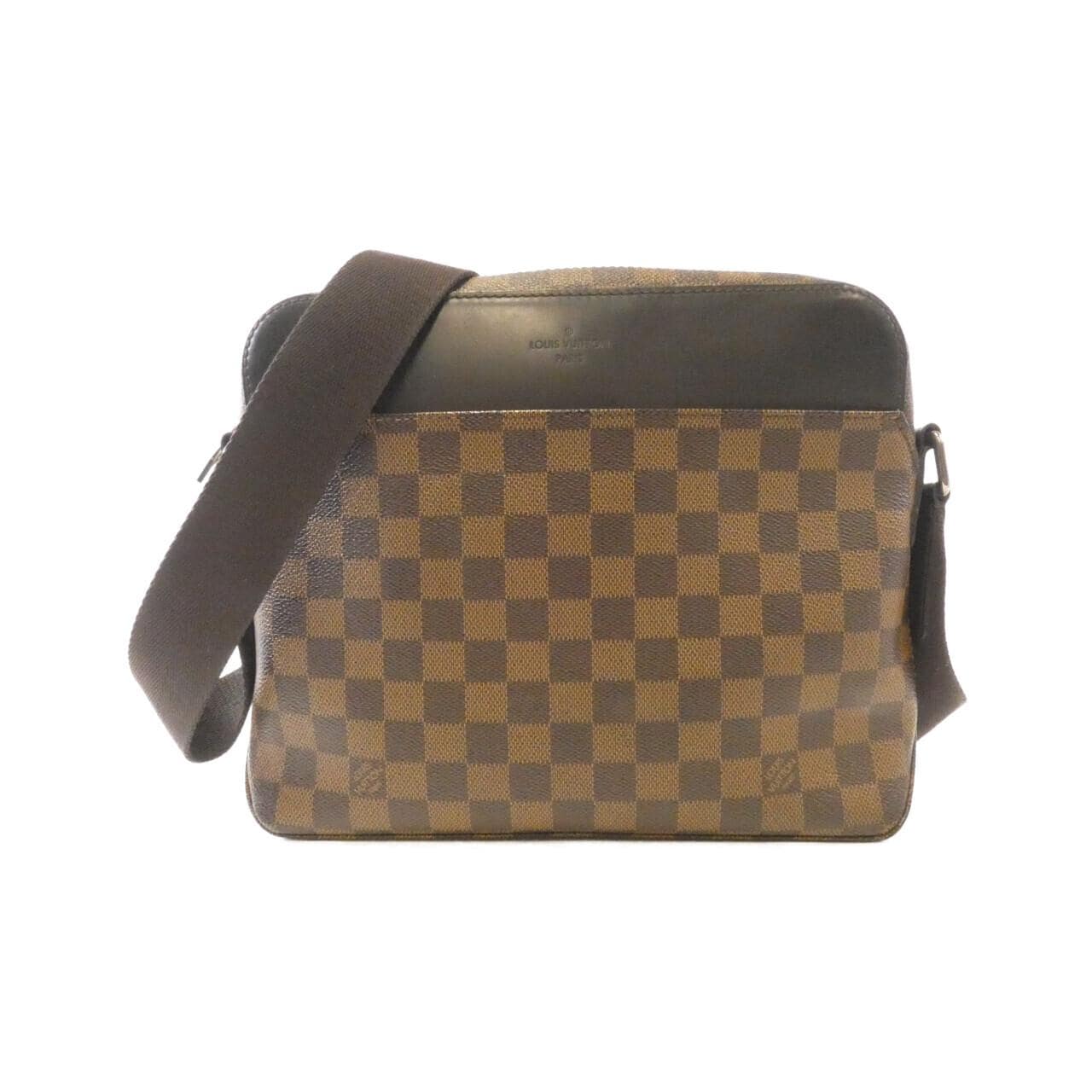 Louis_Vuitton_Damier_Ebene_Jake_Messenger_PM_N41568_Shoulder_Bag_1