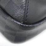 Louis_Vuitton_Damier_Graphite_Avenue_Sling_Bag_N41719_Shoulder_Bag_2