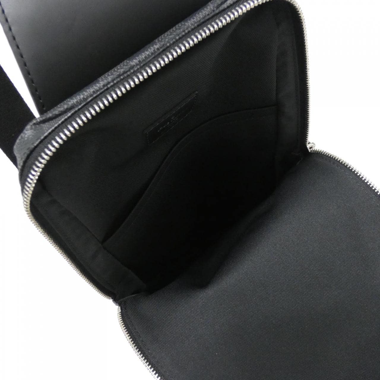 Louis_Vuitton_Damier_Graphite_Avenue_Sling_Bag_N41719_Shoulder_Bag_5