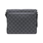 Louis_Vuitton_Damier_Graphite_District_PM_N41028_Shoulder_Bag_2