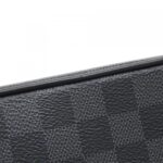 Louis_Vuitton_Damier_Graphite_District_PM_N41028_Shoulder_Bag_3