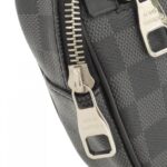 Louis_Vuitton_Damier_Graphite_Umbrella_N41289_Shoulder_Bag_5