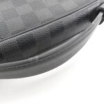 Louis_Vuitton_Damier_Graphite_Umbrella_N41289_Shoulder_Bag_6