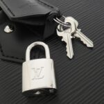 Louis_Vuitton_Epi_Alma_BB_M24645_Bag_4