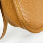 Louis_Vuitton_Epi_Bussy_M59459_Shoulder_Bag_5