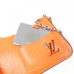 Louis_Vuitton_Epi_Malle_Ring_M22736_Shoulder_Bag_4