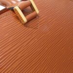 Louis_Vuitton_Epi_Pont_Neuf_M52053_Bag_5