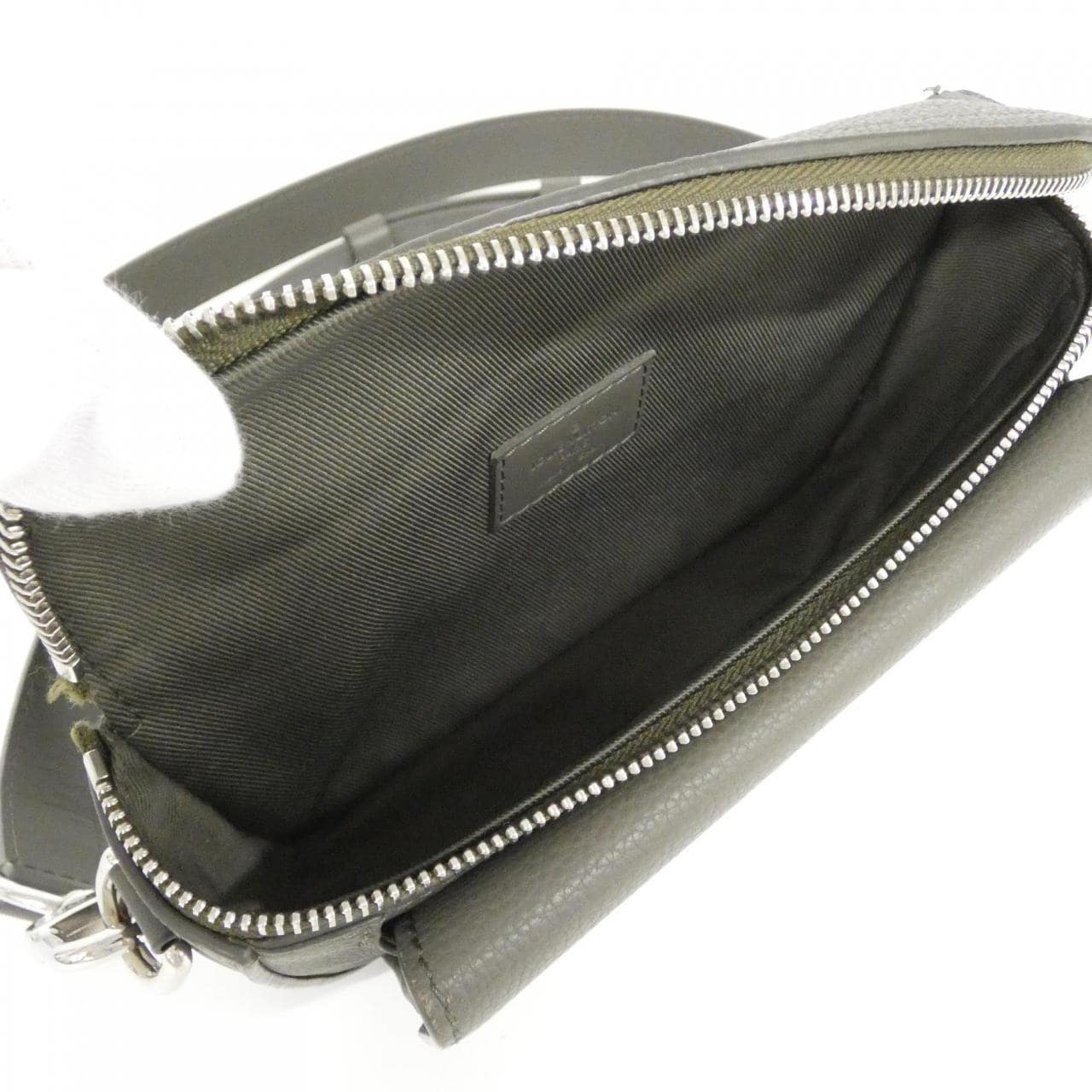 Louis_Vuitton_LV_Aerogram_Pilot_Wearable_Wallet_M83560_Shoulder_Bag_9