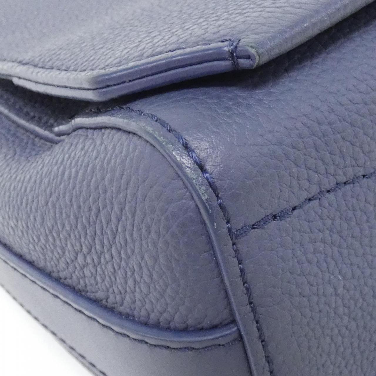 Louis_Vuitton_LV_Aerogram_Take_Off_Messenger_M23709_Shoulder_Bag_3