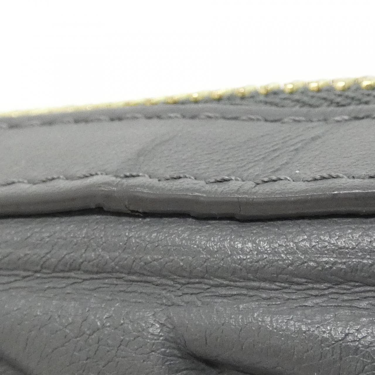 Louis_Vuitton_LV_Ornament_Soft_Trunk_Wallet_M82035_Shoulder_Bag_7