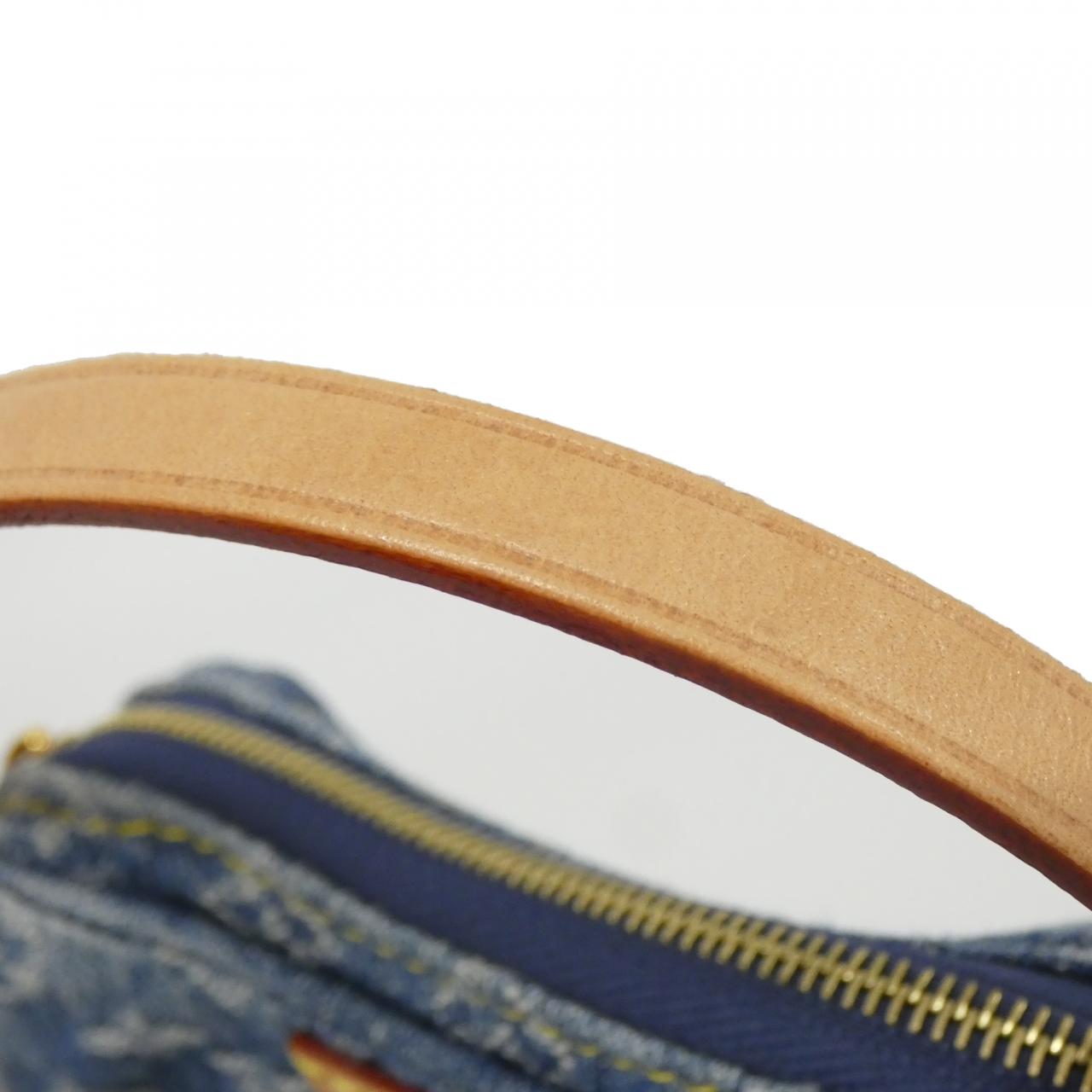 Louis_Vuitton_LV_Remix_Monogram_Denim_Croissant_M46856_Shoulder_Bag_5