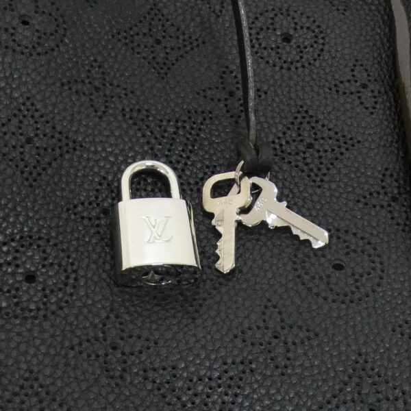 Louis_Vuitton_Mahina_Selene_MM_M94314_Shoulder_Bag_4