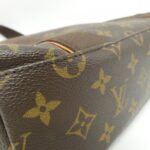 Louis_Vuitton_Monogram_Beaubourg_M53013_Bag_2