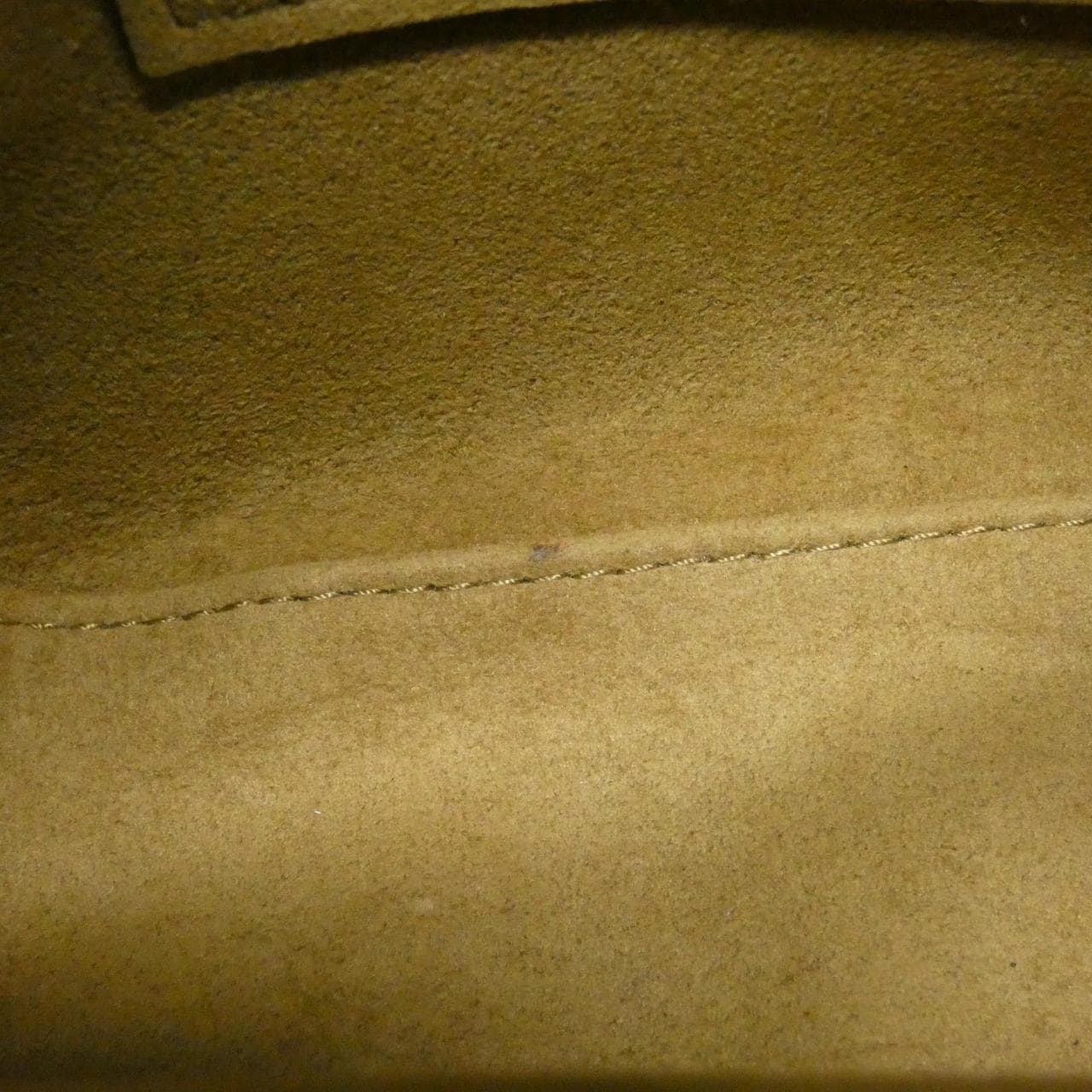 Louis_Vuitton_Monogram_Boite_Chapeau_Souple_MM_M45647_Shoulder_Bag_7