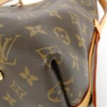 Louis_Vuitton_Monogram_Carryall_MM_Shoulder_Bag_M46197_3