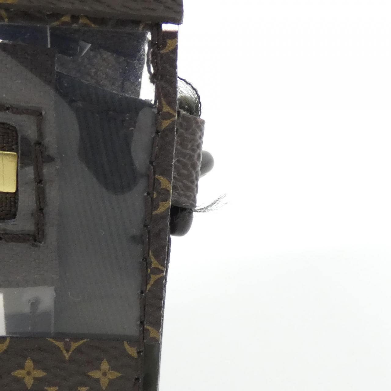 Louis_Vuitton_Monogram_Chess_Stand_Pouch_M81588_Accessory_Pouch_5