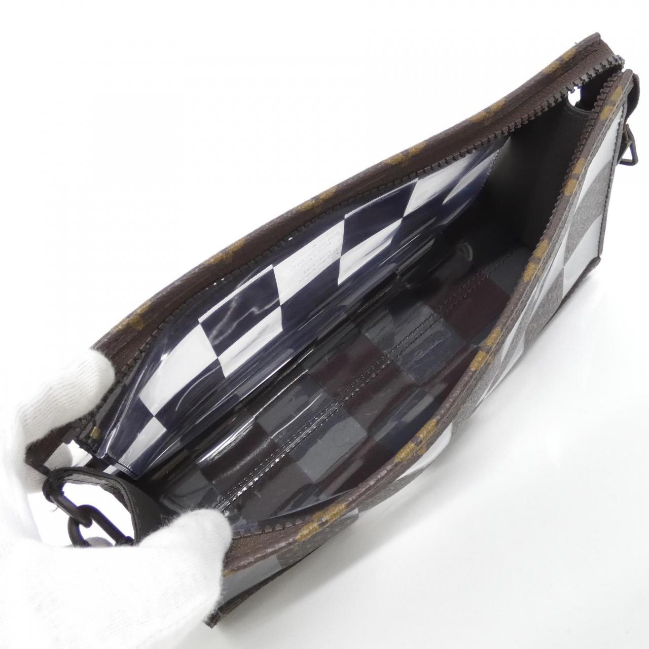 Louis_Vuitton_Monogram_Chess_Stand_Pouch_M81588_Accessory_Pouch_7