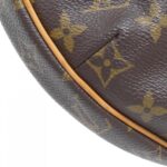 Louis_Vuitton_Monogram_Croissant_MM_M51512_Shoulder_Bag_2