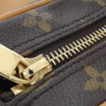 Louis_Vuitton_Monogram_Croissant_MM_M51512_Shoulder_Bag_5