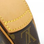 Louis_Vuitton_Monogram_Croissant_MM_M51512_肩背袋_2