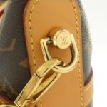 Louis_Vuitton_Monogram_Duffle_Bag_M43587_Bag_8