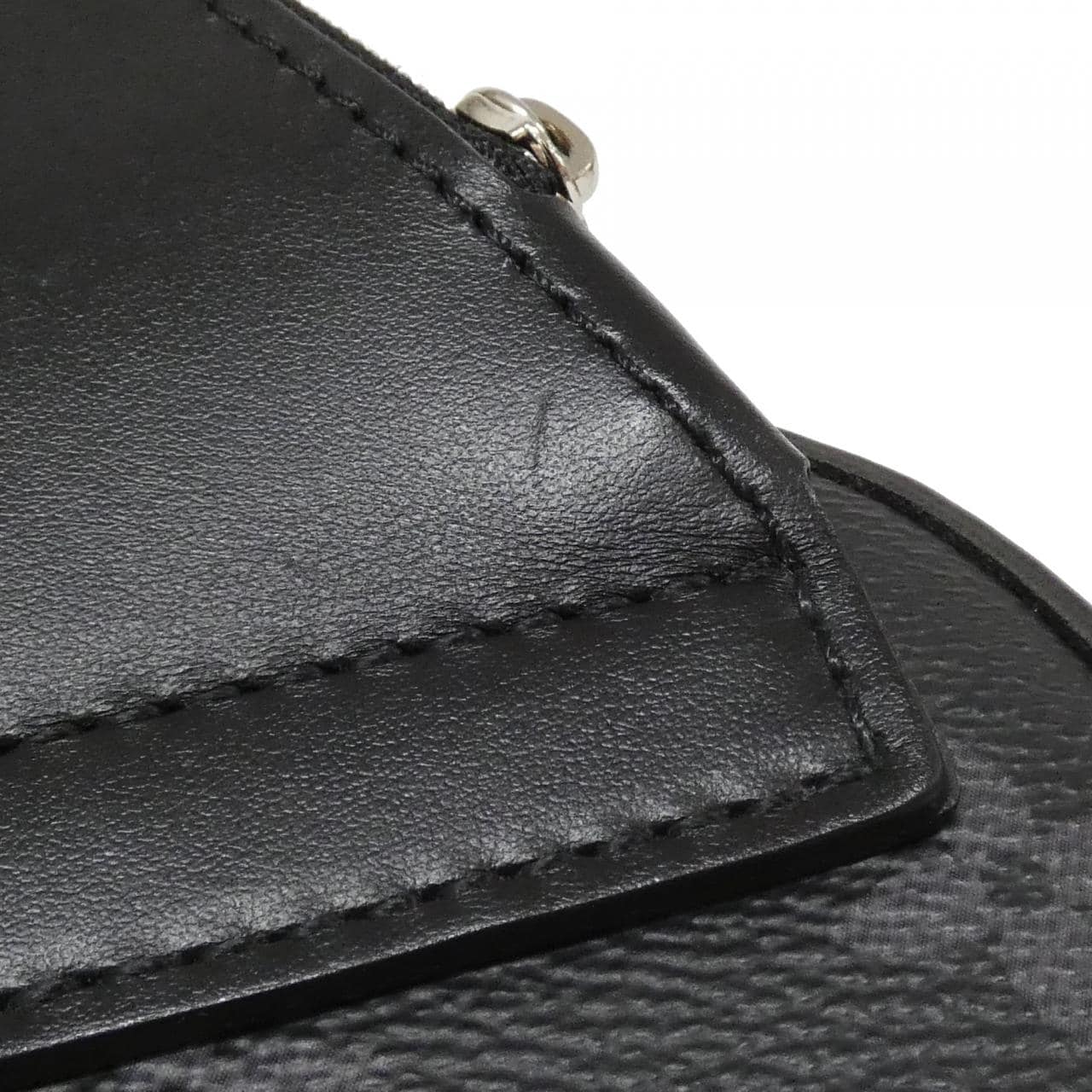 Louis_Vuitton_Monogram_Eclipse_Avenue_Sling_Bag_PM_M47137_肩背袋_4