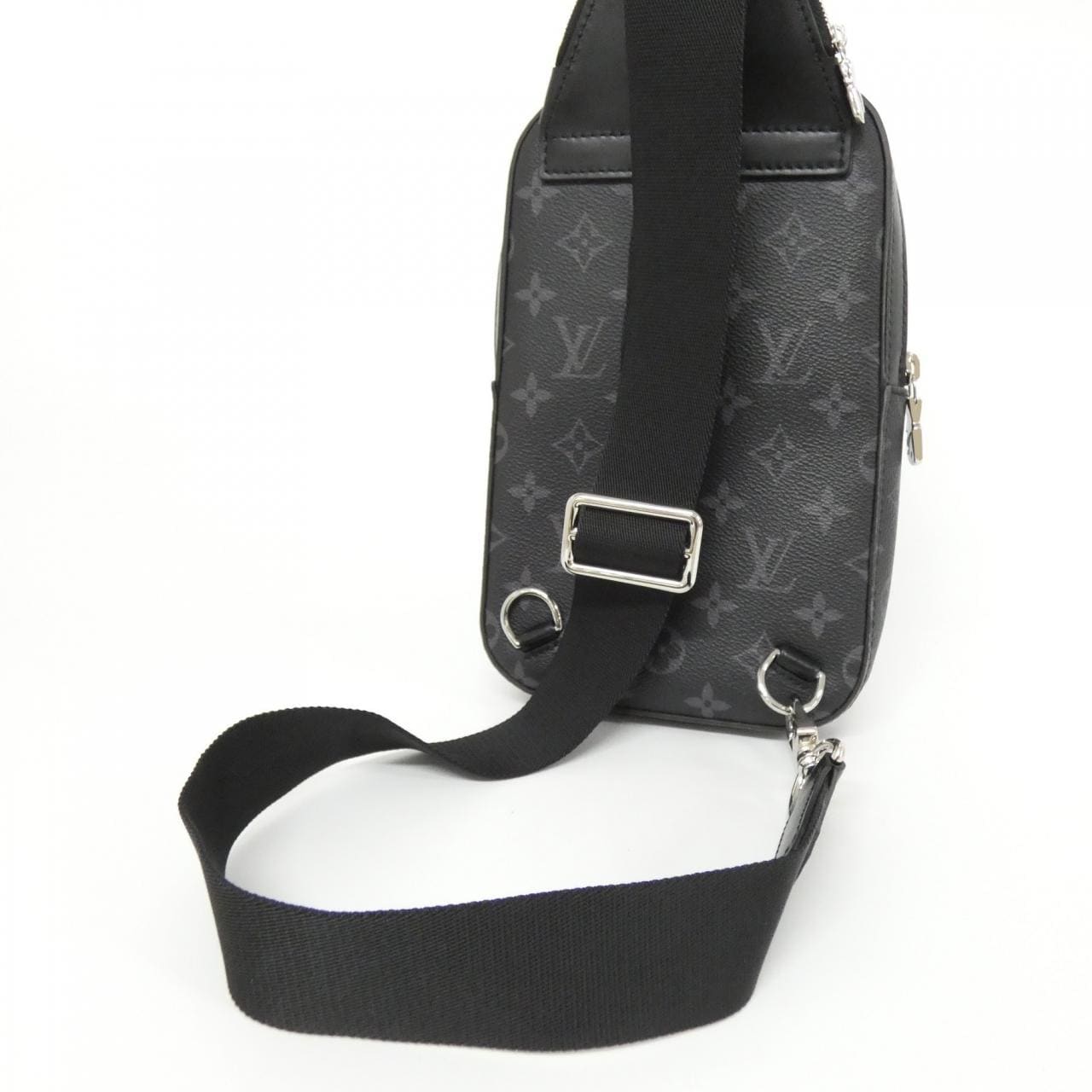 Louis_Vuitton_Monogram_Eclipse_Avenue_Sling_Bag_PM_M47137_肩背袋_8
