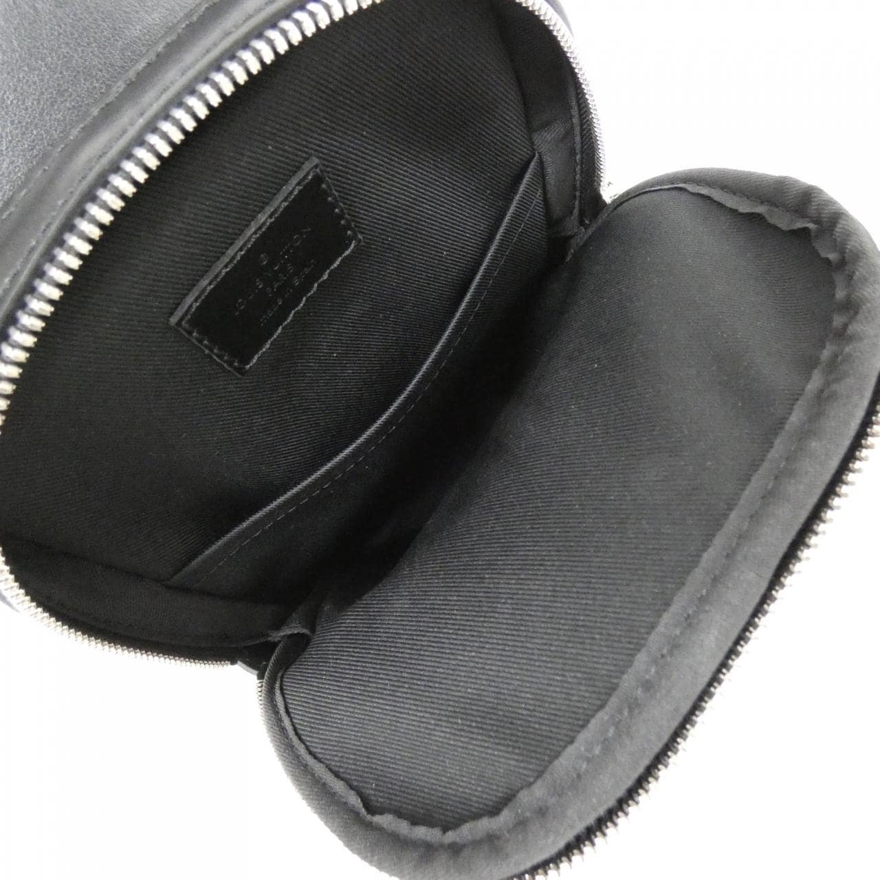 Louis_Vuitton_Monogram_Eclipse_Avenue_Sling_Bag_PM_M47137_肩背袋_9