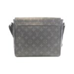 Louis_Vuitton_Monogram_Eclipse_District_PM_M44000_Shoulder_Bag_1