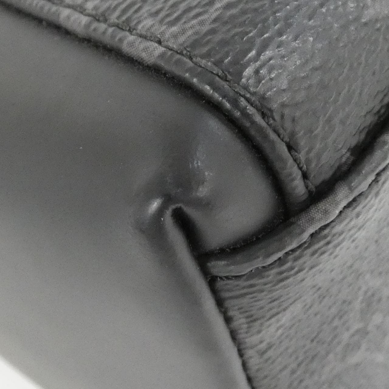 Louis_Vuitton_Monogram_Eclipse_Messenger_Voyage_PM_M40511_Shoulder_Bag_3