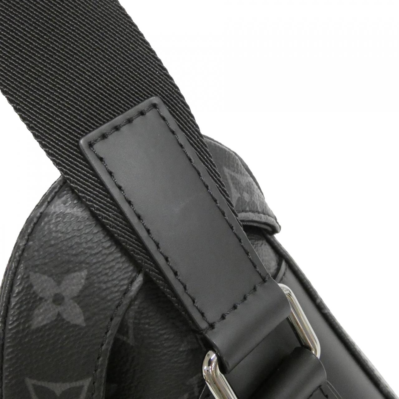 Louis_Vuitton_Monogram_Eclipse_Messenger_Voyage_PM_M40511_Shoulder_Bag_8