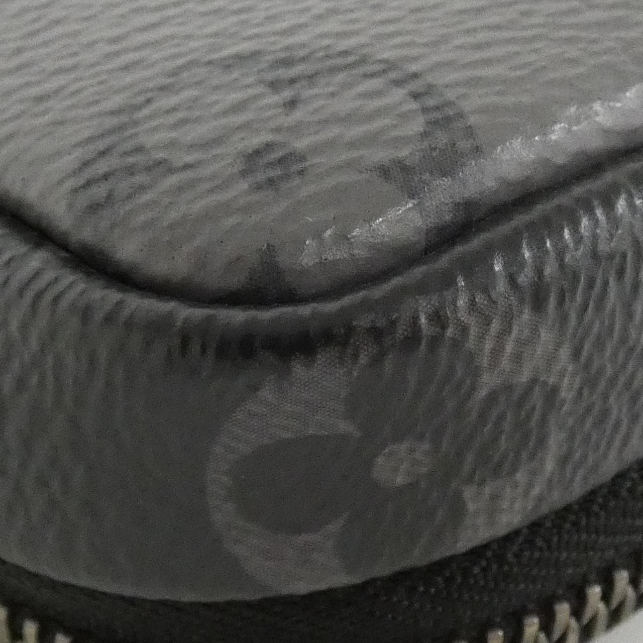 Louis_Vuitton_Monogram_Eclipse_Reverse_Double_Phone_Pouch_Shoulder_Bag_M69534_3