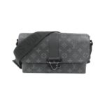 Louis_Vuitton_Monogram_Eclipse_S_Cape_Messenger_M46794_Shoulder_Bag_1