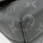 Louis_Vuitton_Monogram_Eclipse_S_Cape_Messenger_M46794_Shoulder_Bag_3