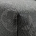 Louis_Vuitton_Monogram_Eclipse_Sac_Plat_Messenger_M46794_肩背袋_2