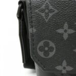 Louis_Vuitton_Monogram_Eclipse_Sac_Plat_Messenger_M46794_肩背袋_4