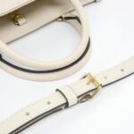 Louis_Vuitton_Monogram_Empreinte_Onthego_PM_Bag_M46569_4