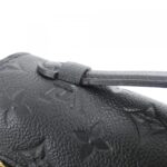 Louis_Vuitton_Monogram_Empreinte_Pochette_Metis_MM_M41487_Bag_5