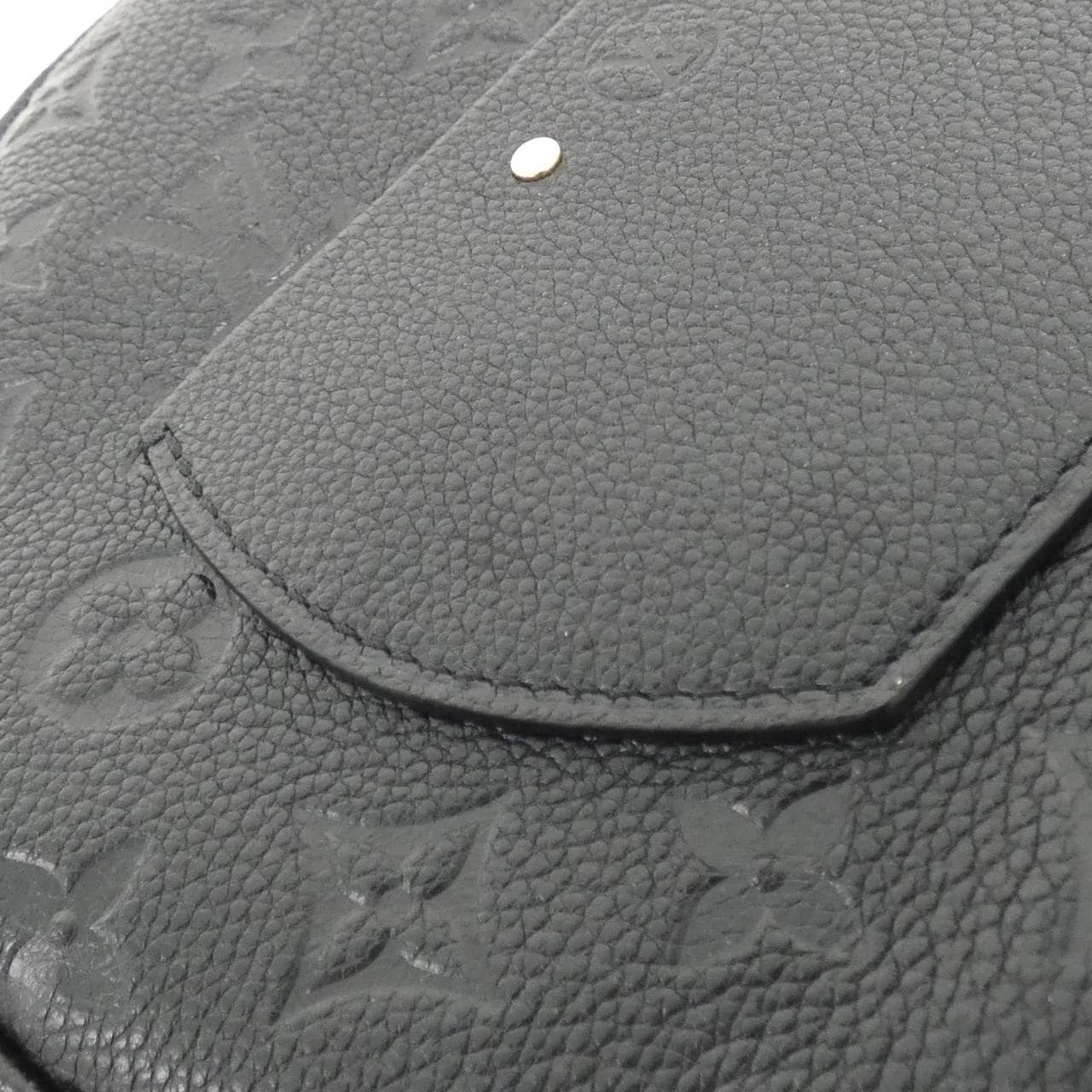 Louis_Vuitton_Monogram_Enceinte_Boite_Chapeau_Souple_MM_M45649_肩背袋_4