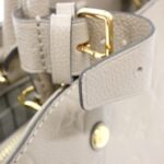 Louis_Vuitton_Monogram_Enfant_Montaigne_MM_M44931_Bag_3