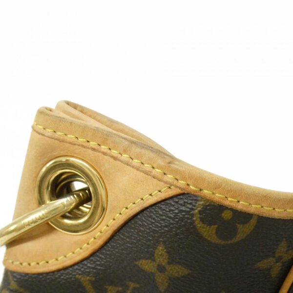 Louis_Vuitton_Monogram_Galliera_PM_M56382_Shoulder_Bag_4