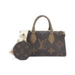 Louis_Vuitton_Monogram_Giant_OnTheGo_EW_M46653_Bag_0