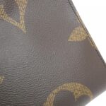 Louis_Vuitton_Monogram_Giant_OnTheGo_GM_M45320_Bag_3