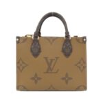 Louis_Vuitton_Monogram_Giant_OnTheGo_PM_M46373_Bag_2