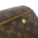 Louis_Vuitton_Monogram_Greet_M55210_Bag_2