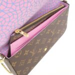 Louis_Vuitton_Monogram_LV_x_YK_Pochette_Félicie_M82108_肩背袋_4