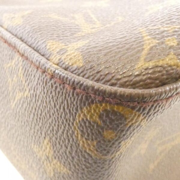 Louis_Vuitton_Monogram_Looping_GM_M51145_Shoulder_Bag_1