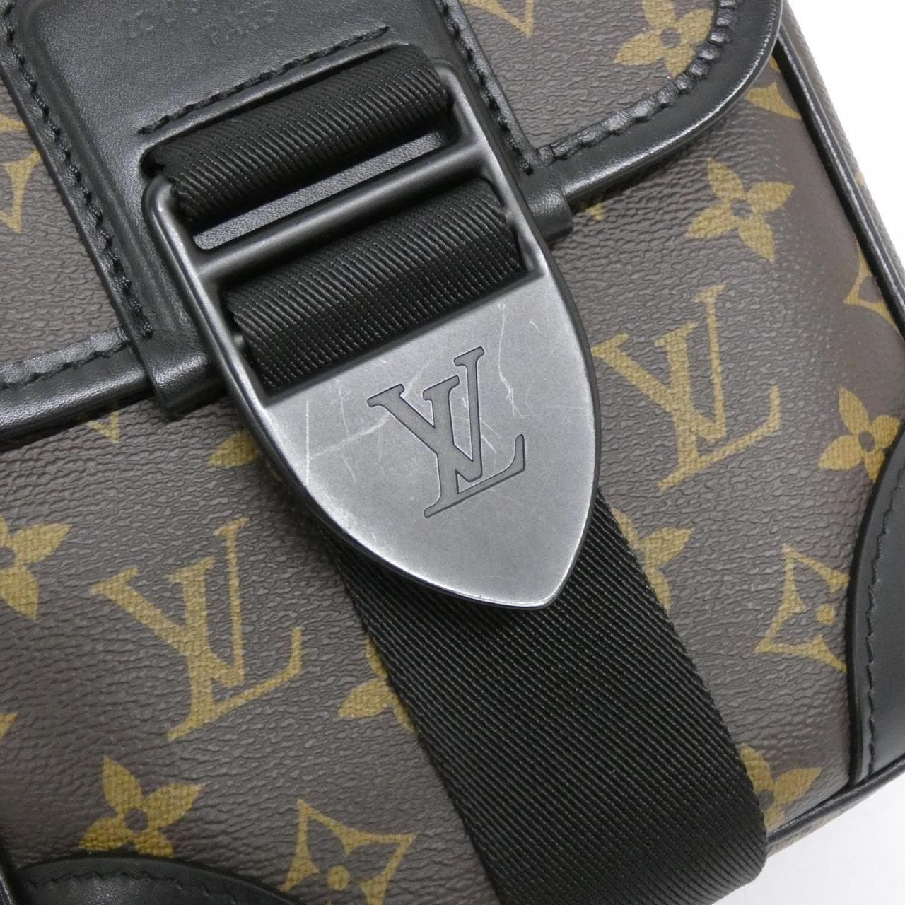 Louis_Vuitton_Monogram_Macassar_Archie_Messenger_PM_M46442_Shoulder_Bag_6