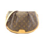 Louis_Vuitton_Monogram_Menilmontant_PM_M40474_Shoulder_Bag_0