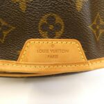 Louis_Vuitton_Monogram_Menilmontant_PM_M40474_Shoulder_Bag_3